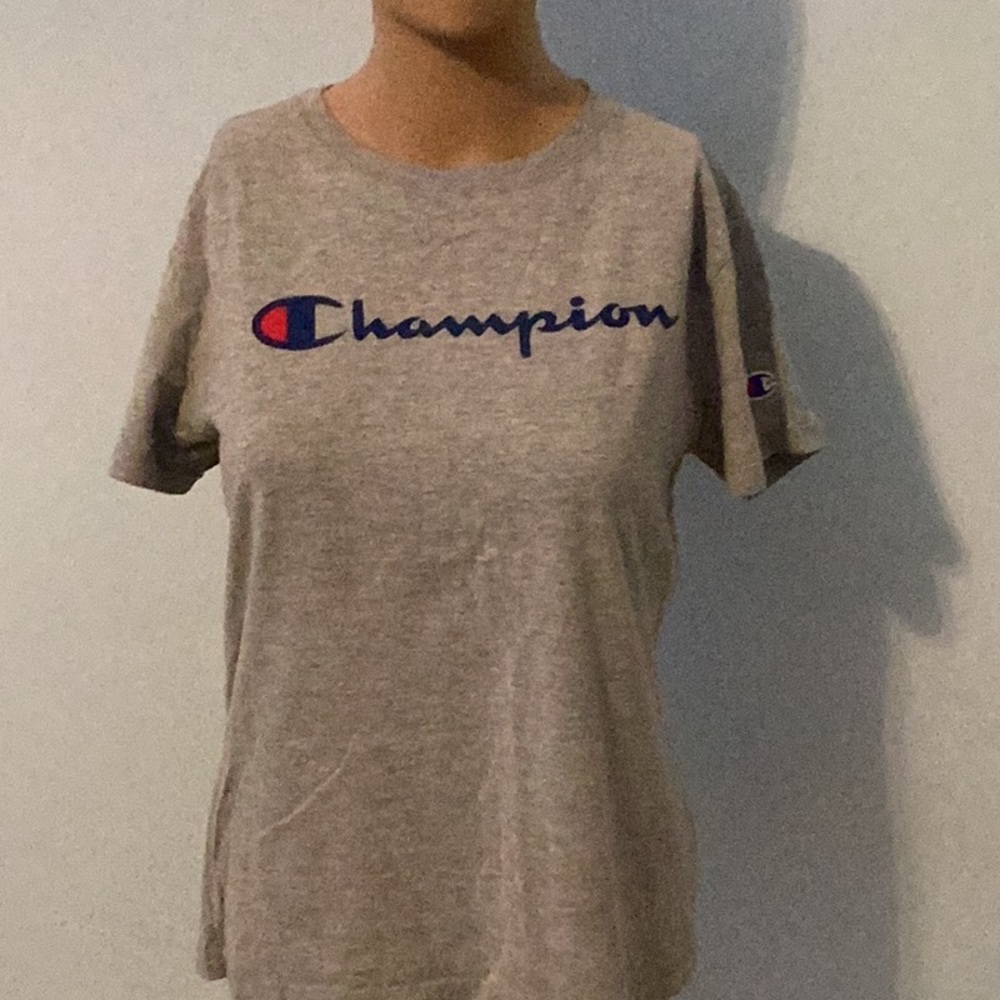 Champion Women's Heather Gray Tee 🔮